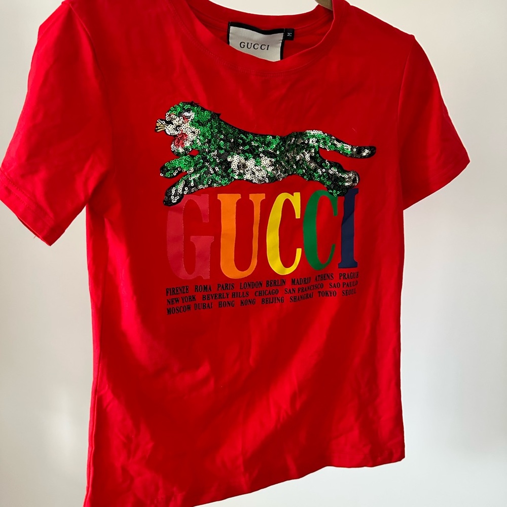Authentic Gucci t shirt with sequin tiger